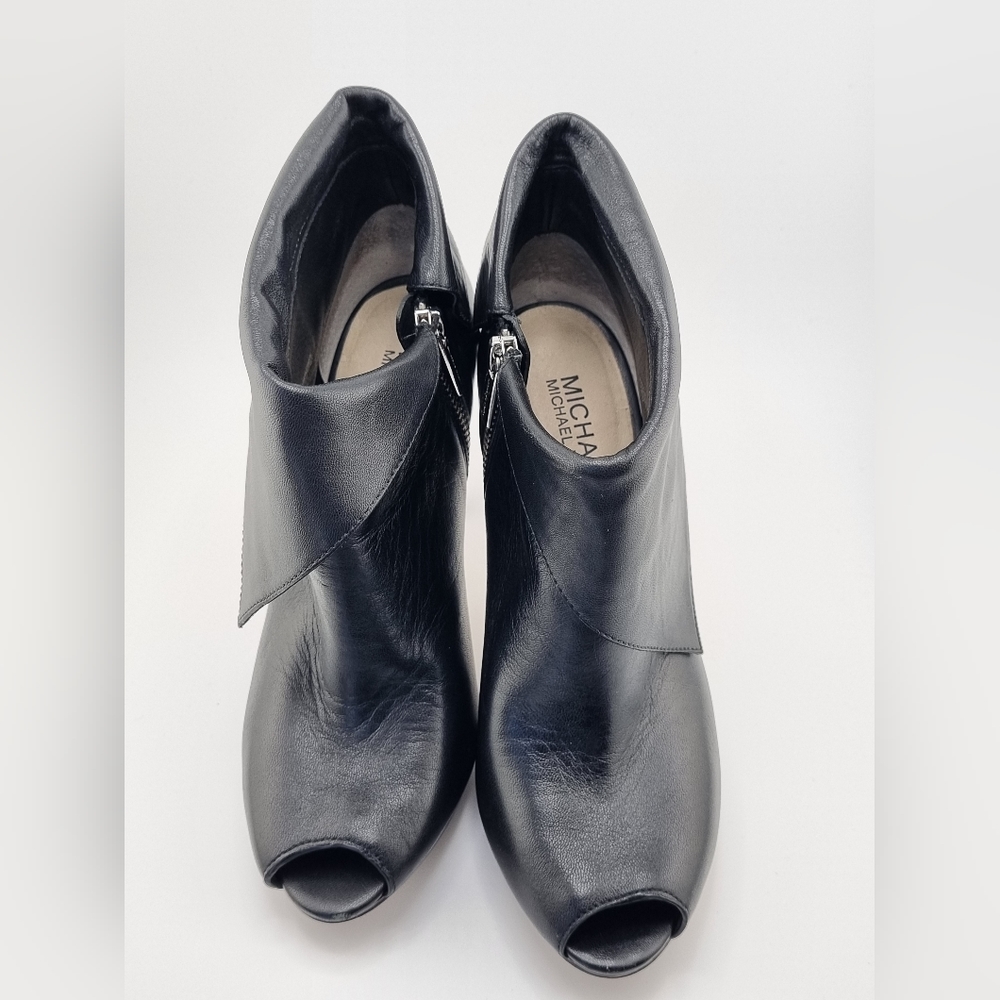 Michael Kors Peep Toe booties  size 8